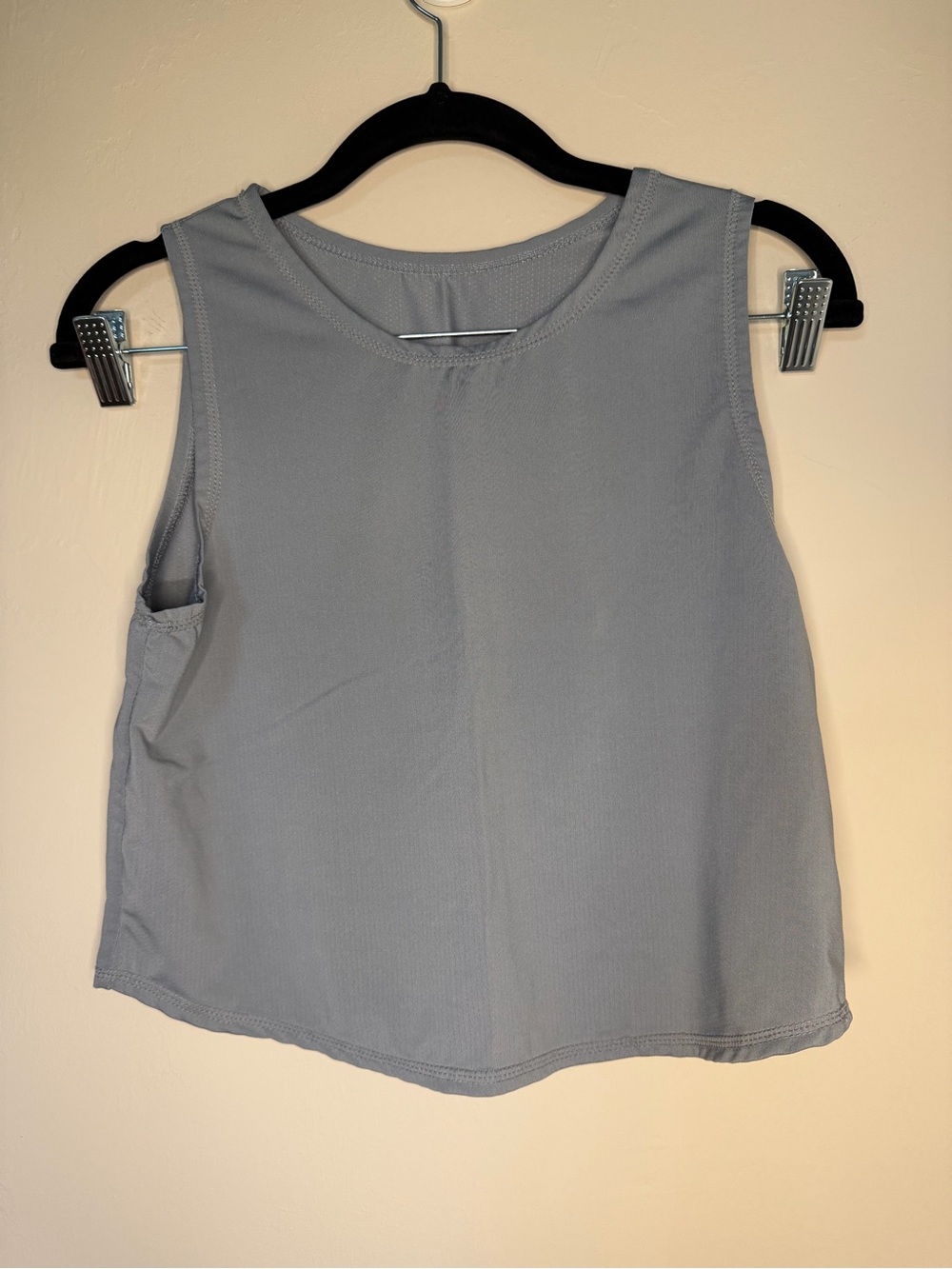 Athletic Sleeveless Crew Neck Tank Top in Light Gray